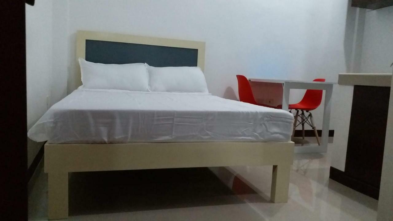 Clark-Pad Inn, Angeles City Exteriör bild