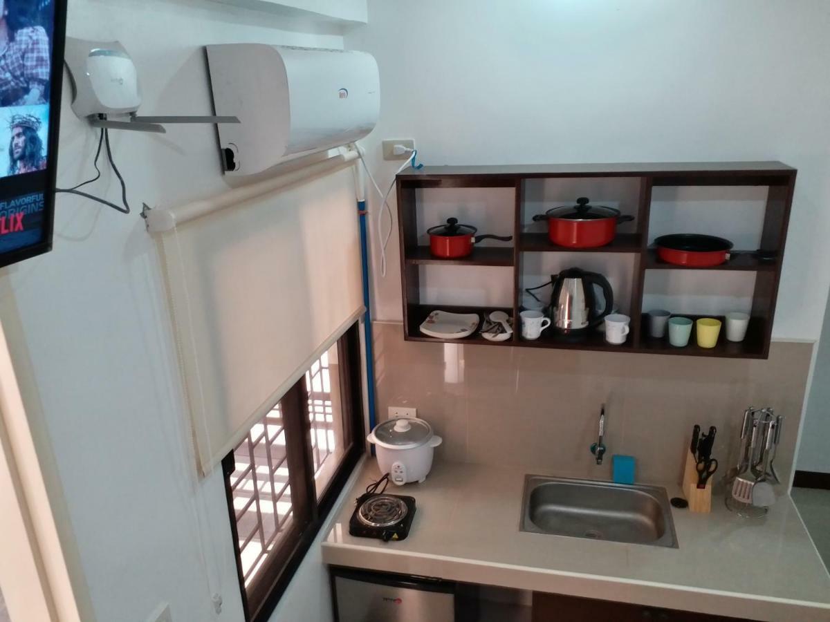 Clark-Pad Inn, Angeles City Exteriör bild
