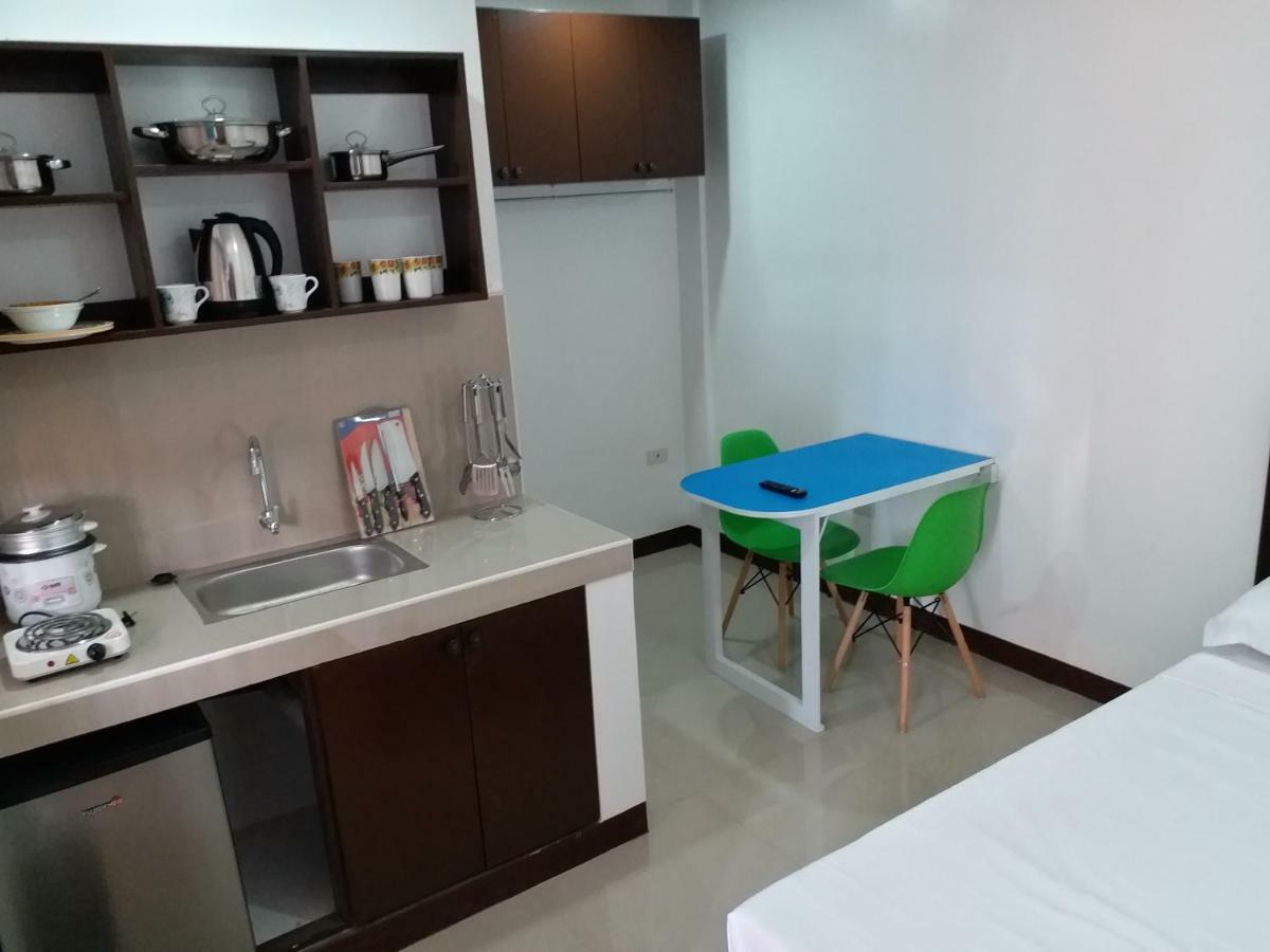 Clark-Pad Inn, Angeles City Exteriör bild