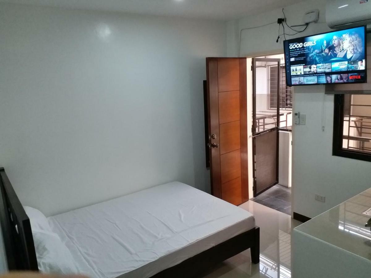 Clark-Pad Inn, Angeles City Exteriör bild
