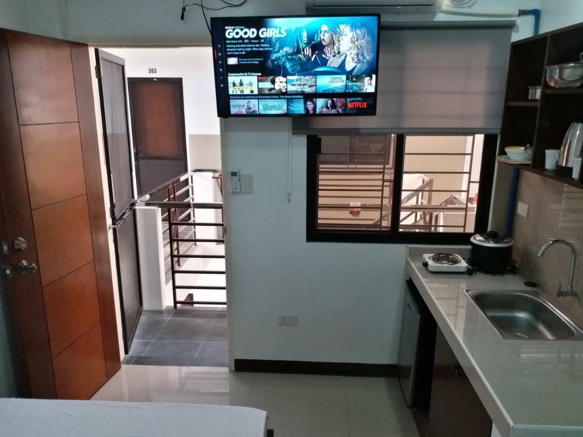 Clark-Pad Inn, Angeles City Exteriör bild
